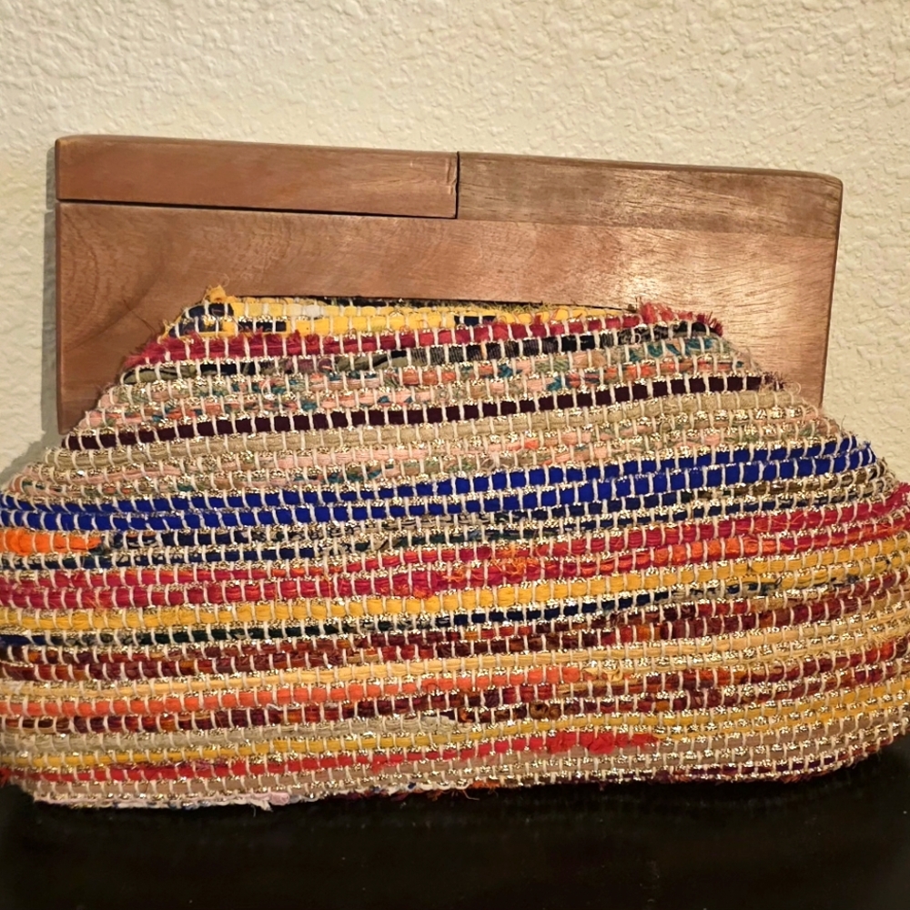 Muche Muchette Multicolor Woven Clutch Bag